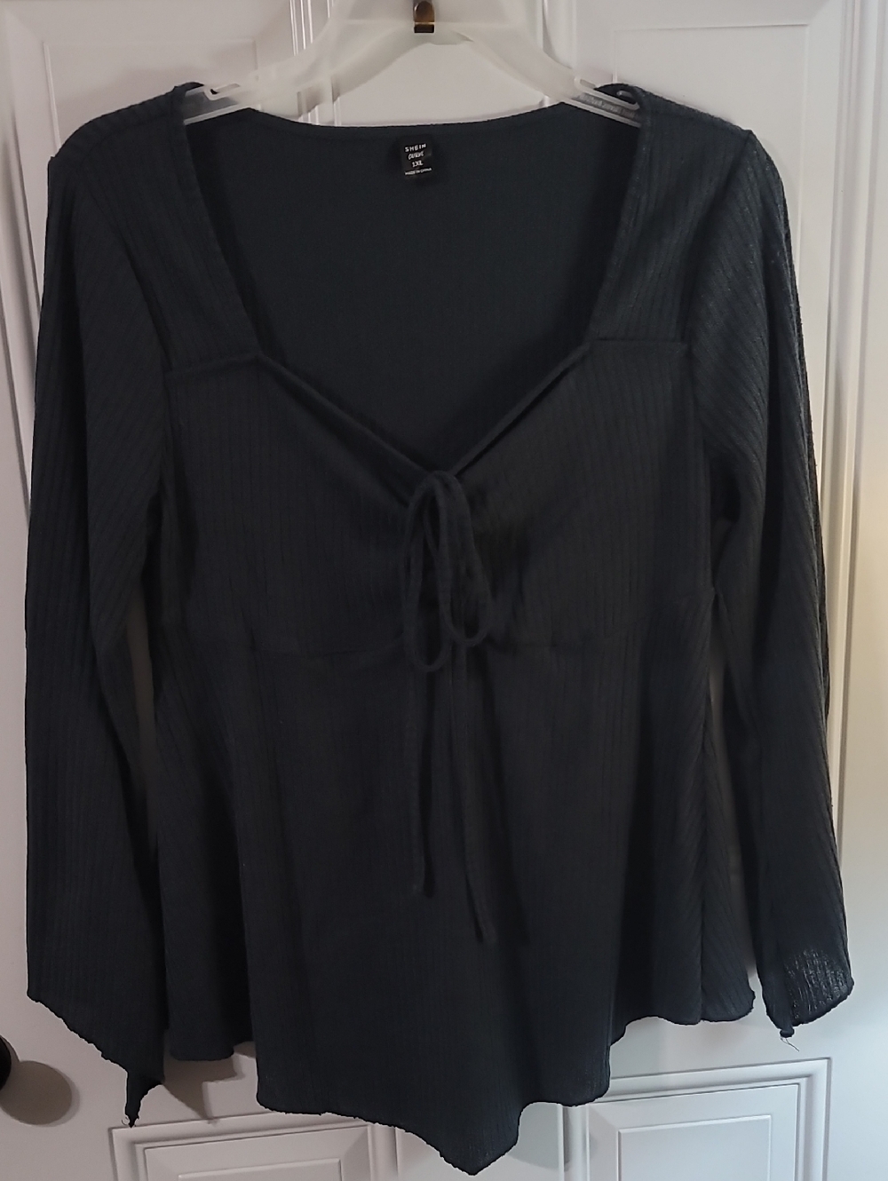 Women's Black Long-Sleeve Tie-Front Babydoll Top
